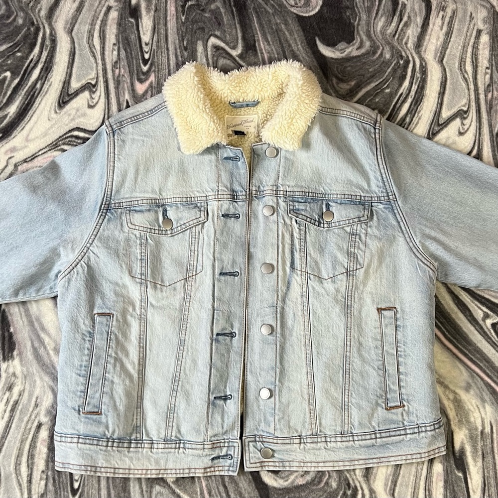 Universal Thread Light Blue Denim Jacket with Cream Sherpa Lining